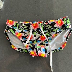 2(X)IST swim briefs orchid print mens size small Speedo cut